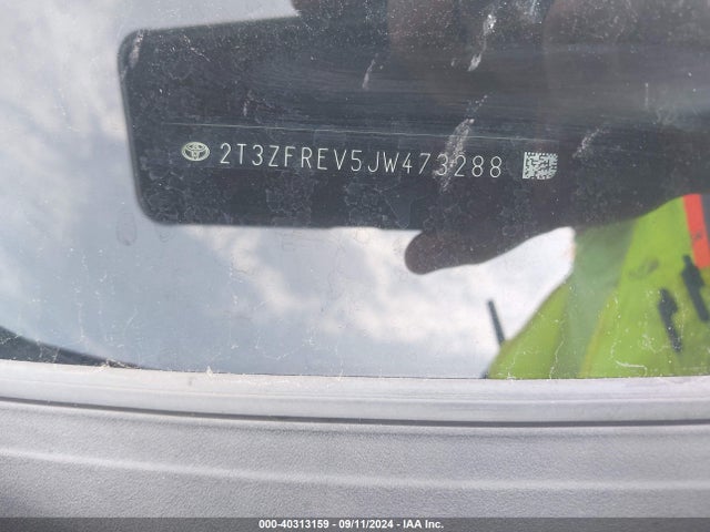 Toyota RAV4 LE 2018 2T3ZFREV5JW473288 Image 9