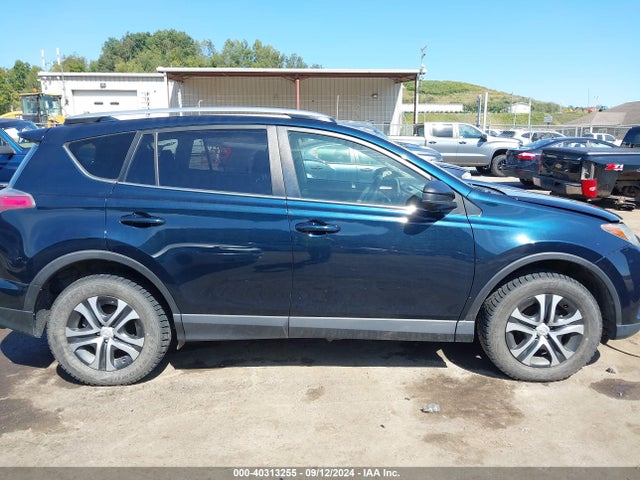 Toyota RAV4 LE 2017 JTMBFREV9HJ706521 Image 13
