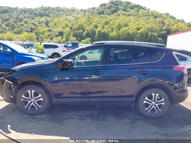 Toyota RAV4 LE 2017 JTMBFREV9HJ706521 Image 14