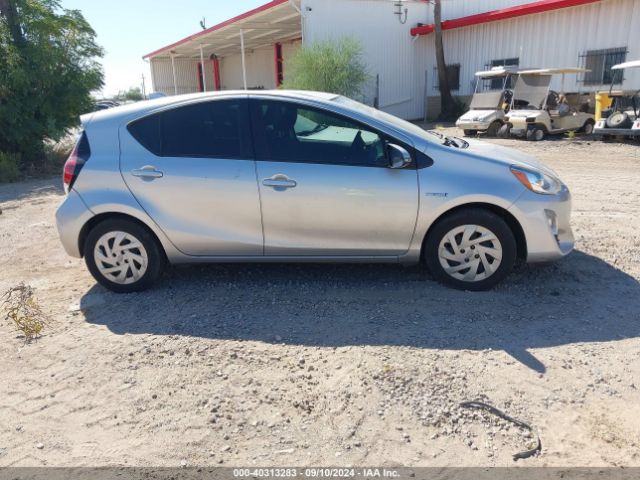 JTDKDTB39G1590242 Toyota Prius C Two