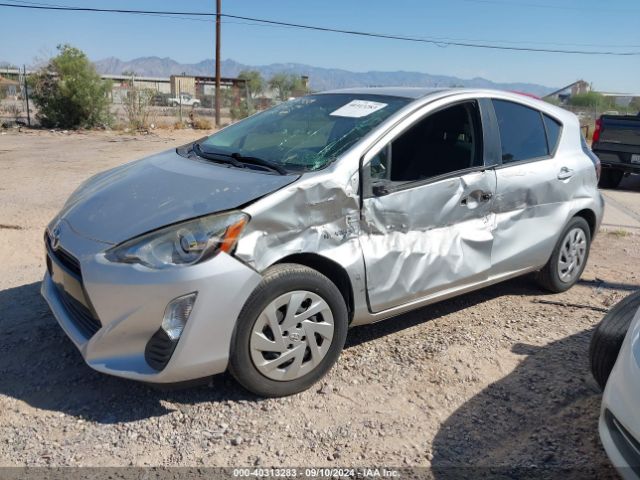 JTDKDTB39G1590242 Toyota Prius C Two