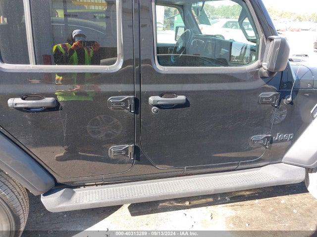1C4HJXDG1MW650054 Jeep Wrangler Unlimited Sport Altitude 4x4