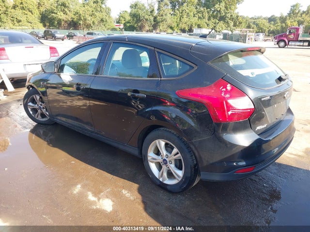 Ford FOCUS SE 2014 1FADP3K21EL243468 Image 3
