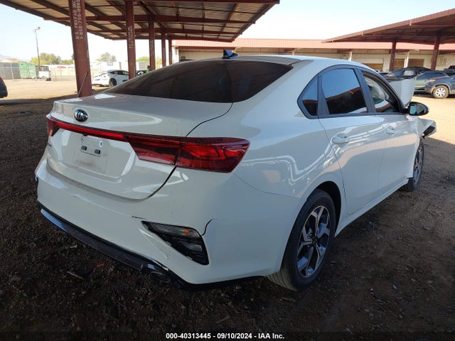 3KPF24AD8LE213836 KIA Forte Lxs
