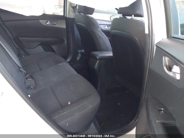 3KPF24AD8LE213836 KIA Forte Lxs