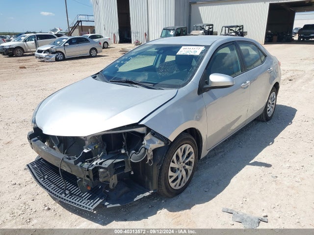 Toyota COROLLA LE 2017 5YFBURHE4HP681783 Image 2