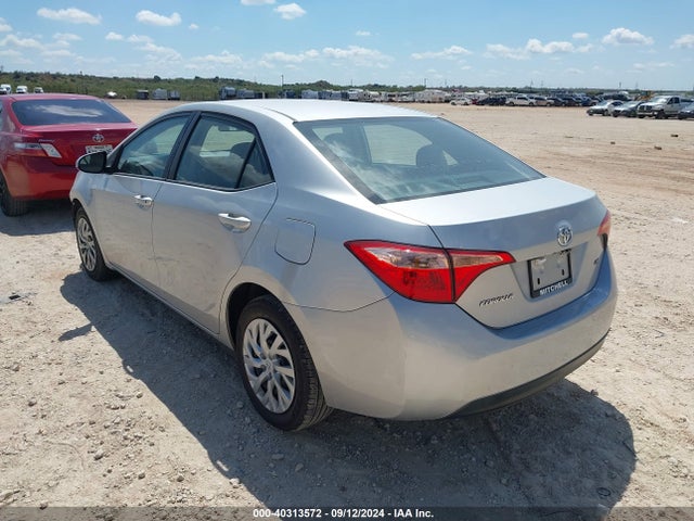 Toyota COROLLA LE 2017 5YFBURHE4HP681783 Image 3