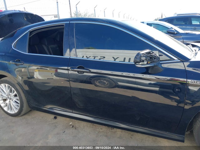 40313653 :رقم المزاد ، 4T1B21HKXKU521832 vin ، 2019 Toyota Camry Hybrid Xle مزاد بيع