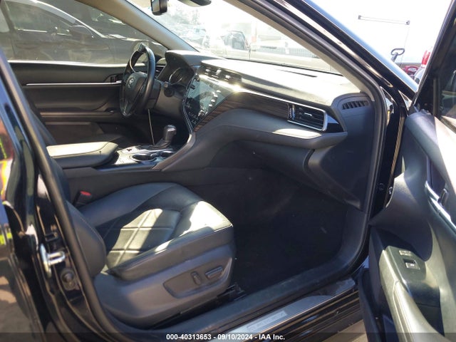 40313653 :رقم المزاد ، 4T1B21HKXKU521832 vin ، 2019 Toyota Camry Hybrid Xle مزاد بيع