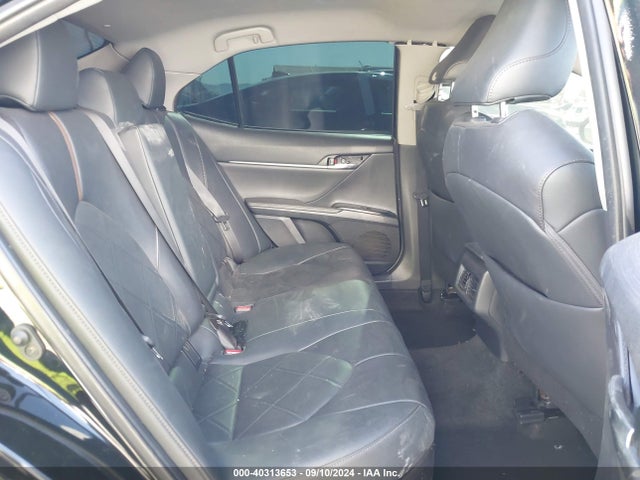 40313653 :رقم المزاد ، 4T1B21HKXKU521832 vin ، 2019 Toyota Camry Hybrid Xle مزاد بيع