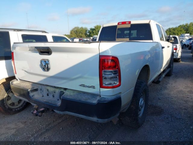 3C6UR5HJ7NG251545 RAM 2500 Tradesman  4x4 8' Box