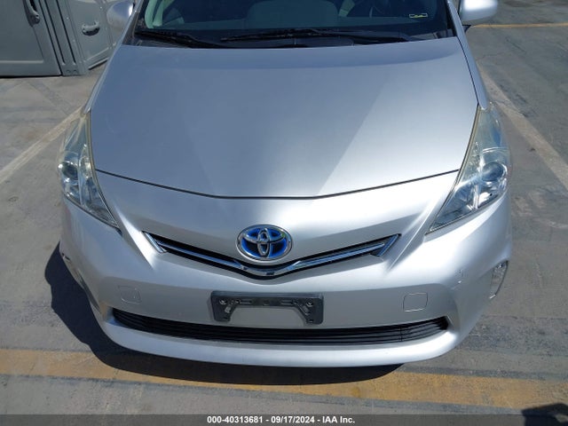 Toyota Prius V Two 2014 JTDZN3EU9EJ007925 Image 6