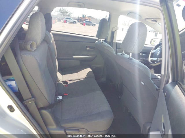 Toyota Prius V Two 2014 JTDZN3EU9EJ007925 Image 8
