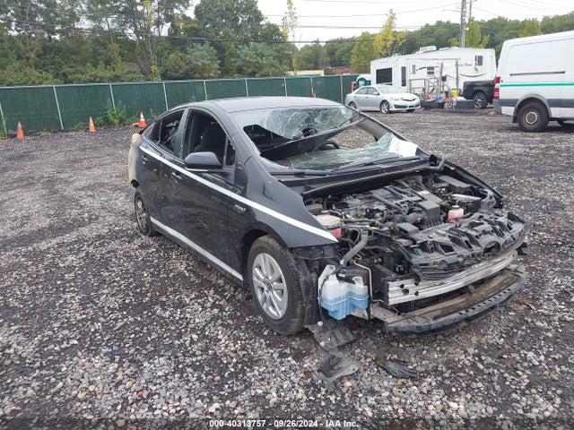 Toyota Prius Two 2016 JTDKBRFU1G3008392 главное изображение