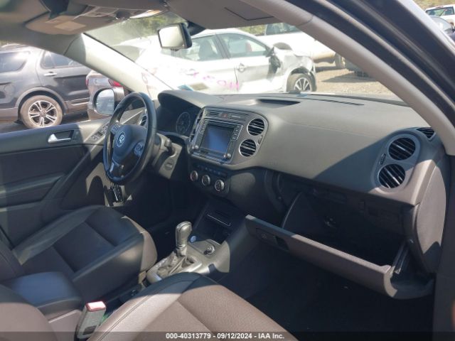 WVGBV7AX5GW608937 Volkswagen TIGUAN SE