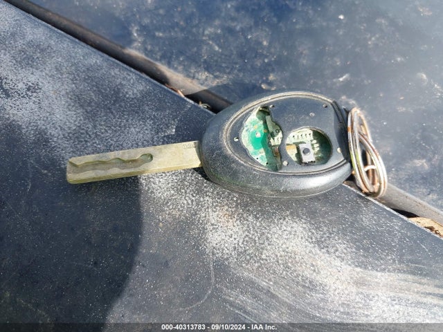 2003 MINI COOPER S WMWRE33473TD69112 Photo 10