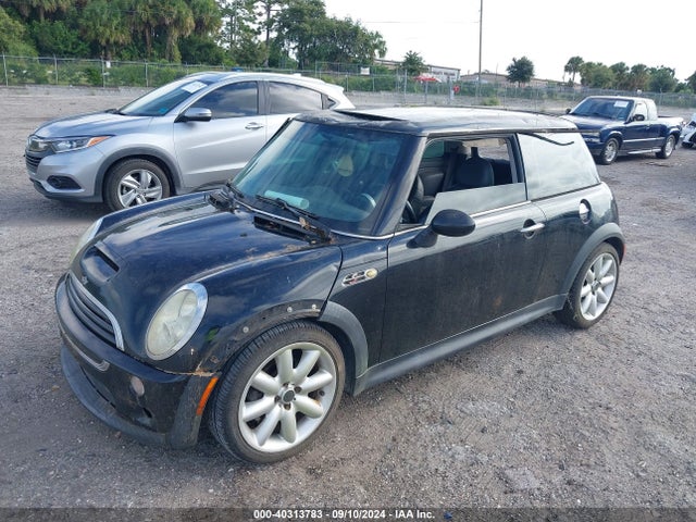 2003 MINI COOPER S WMWRE33473TD69112 Photo 1