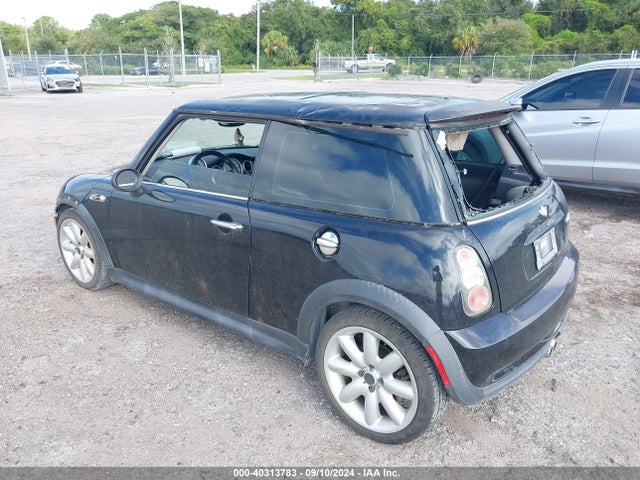 2003 MINI COOPER S WMWRE33473TD69112 Photo 2