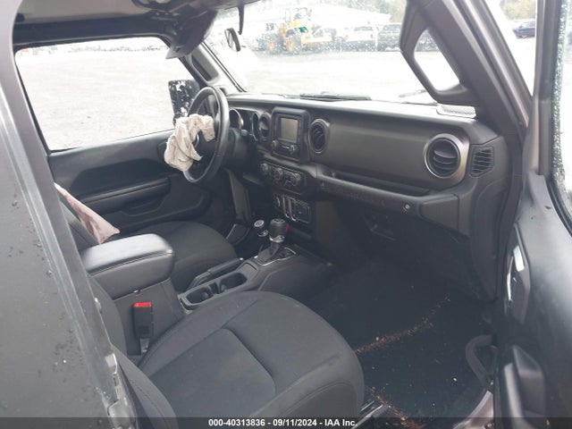 1C4GJXAN8LW203850 Jeep Wrangler Sport S 4x4