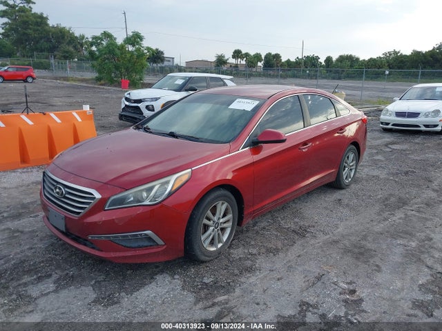 Hyundai SONATA SE 2015 5NPE24AF3FH117965 Image 2