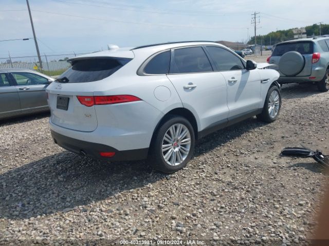 SADCJ2FX0JA278620 Jaguar F-pace 25t Premium