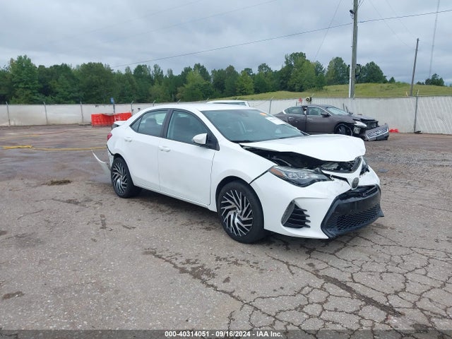 Toyota COROLLA SE 2017 5YFBURHE4HP736846 Image 1
