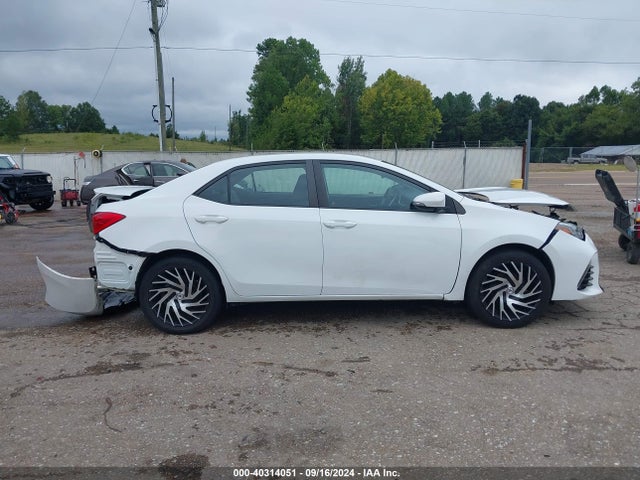Toyota COROLLA SE 2017 5YFBURHE4HP736846 Image 14