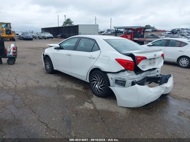Toyota COROLLA SE 2017 5YFBURHE4HP736846 Image 3