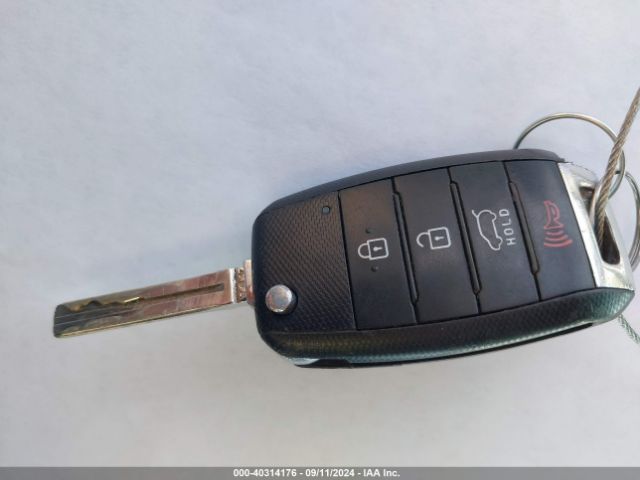 KNDJP3A58E7085695 KIA SOUL +
