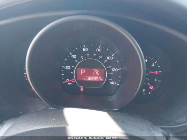 KNDJP3A58E7085695 KIA SOUL +