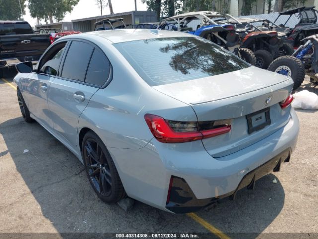 3MW69FF09R8D85892 BMW 3 Series 330i