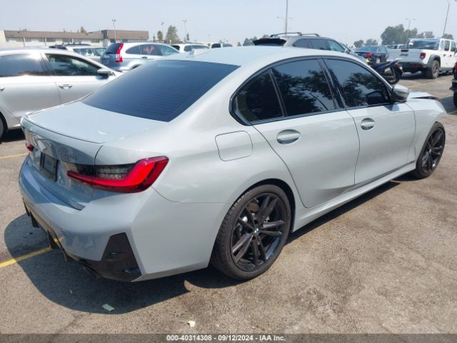 3MW69FF09R8D85892 BMW 3 Series 330i