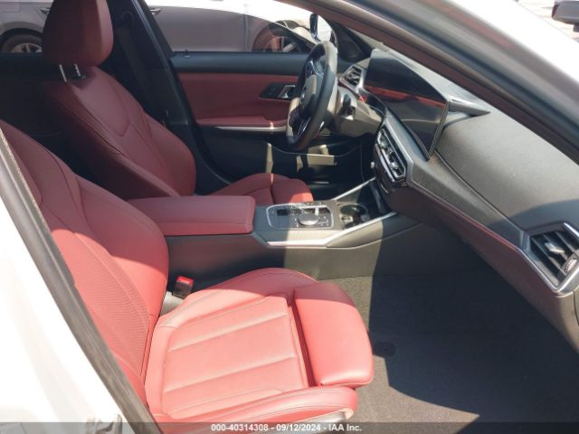 3MW69FF09R8D85892 BMW 3 Series 330i