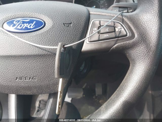 1FADP3F20HL256291 Ford FOCUS SE