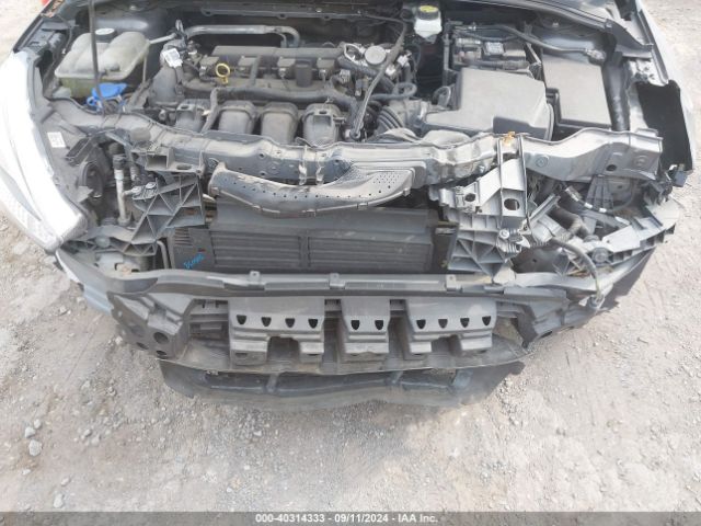 1FADP3F20HL256291 Ford FOCUS SE