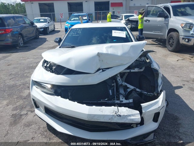 Chevrolet Camaro 2lt 2018 1G1FD1RS3J0154835 Image 12