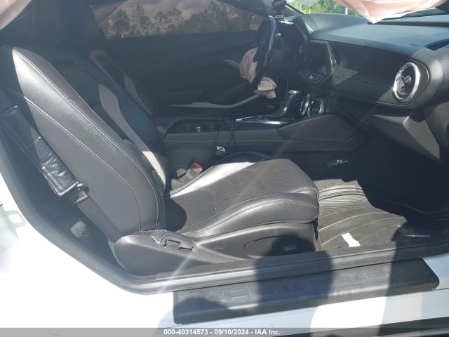 Chevrolet Camaro 2lt 2018 1G1FD1RS3J0154835 Image 5