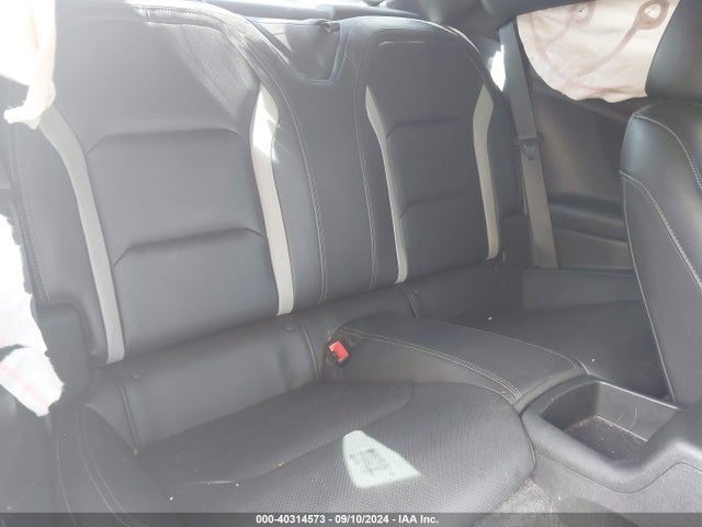 Chevrolet Camaro 2lt 2018 1G1FD1RS3J0154835 Image 8