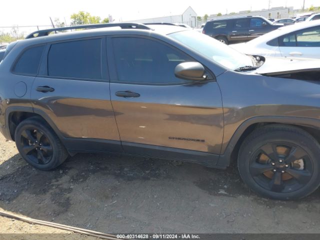 1C4PJLAB8HW652564 Jeep Cherokee Altitude Fwd