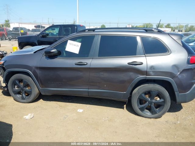 1C4PJLAB8HW652564 Jeep Cherokee Altitude Fwd