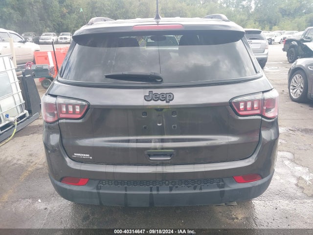 3C4NJCBB9JT461785 Jeep Compass Altitude Fwd