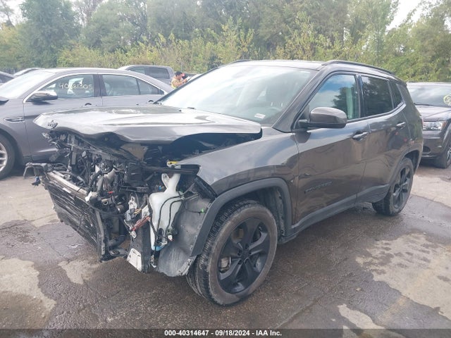 3C4NJCBB9JT461785 Jeep Compass Altitude Fwd