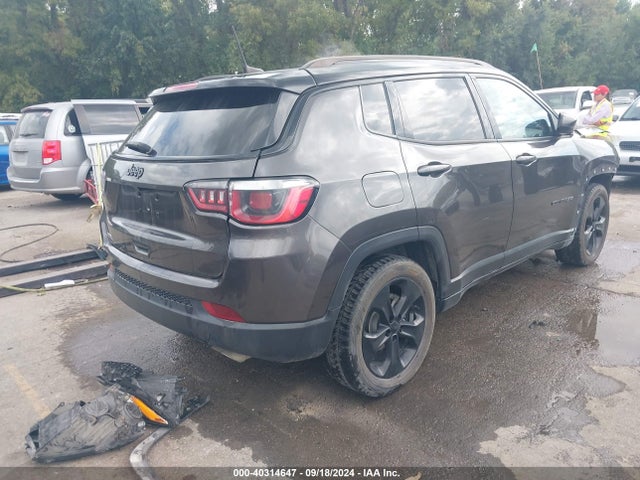 3C4NJCBB9JT461785 Jeep Compass Altitude Fwd