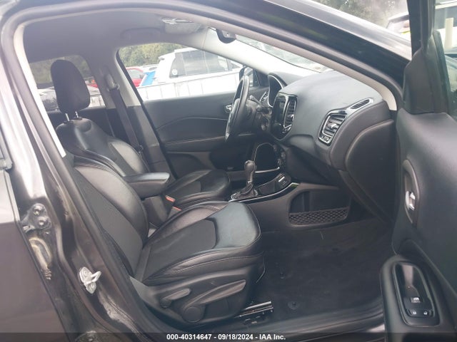 3C4NJCBB9JT461785 Jeep Compass Altitude Fwd