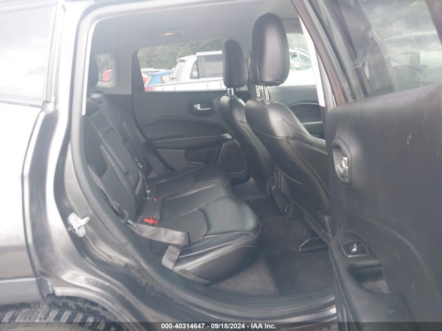 3C4NJCBB9JT461785 Jeep Compass Altitude Fwd