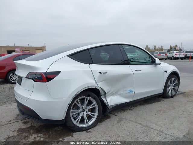 2023 TESLA MODEL Y 7SAYGDEE0PF749275 Photo 3