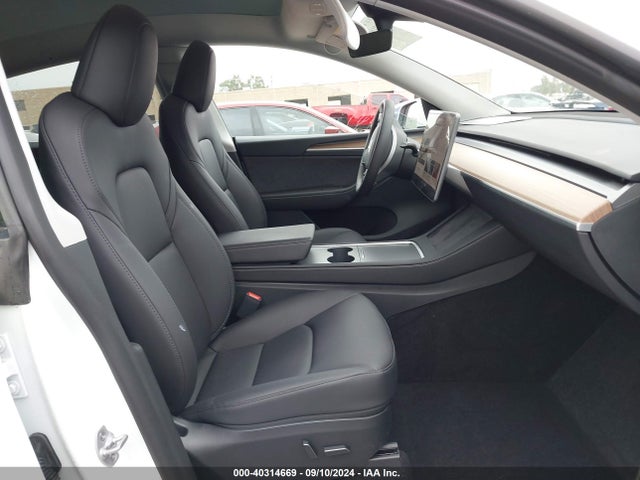 2023 TESLA MODEL Y 7SAYGDEE0PF749275 Photo 4