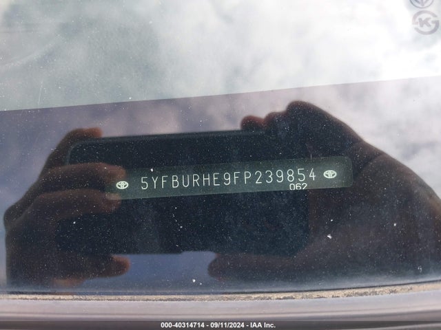 Toyota COROLLA LE 2015 5YFBURHE9FP239854 Image 9