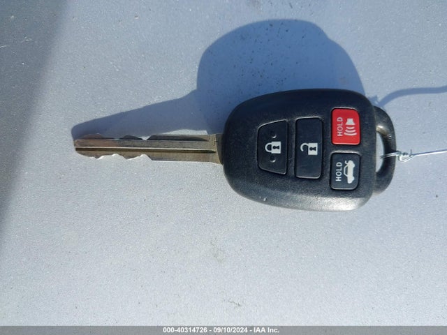 Toyota COROLLA LE 2014 2T1BURHE3EC182324 Image 11