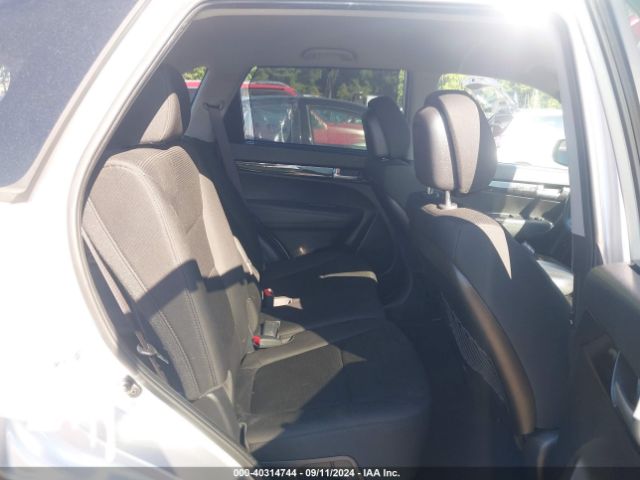 5XYKTCA68EG523806 KIA SORENTO LX